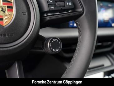 Porsche Macan Electrique Crossover 4 — photo 22