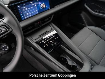 Porsche Macan Electrique Crossover 4 — photo 23