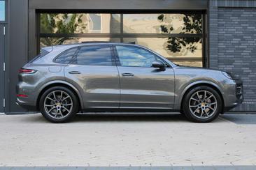 Porsche Cayenne III E-Hybrid Coupé — photo 8
