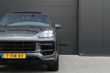 Porsche Cayenne III E-Hybrid Coupé — photo 13