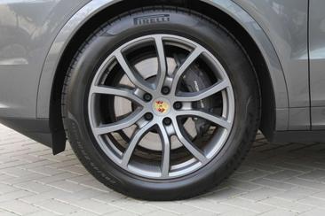 Porsche Cayenne III E-Hybrid Coupé — photo 14