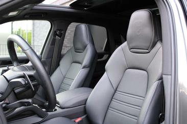 Porsche Cayenne III E-Hybrid Coupé — photo 27