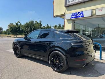 Porsche Cayenne III E-Hybrid Coupé — photo 2