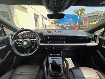 Porsche Cayenne III E-Hybrid Coupé — photo 11