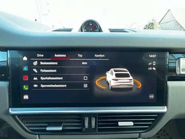 Porsche Cayenne III E-Hybrid Coupé — photo 31