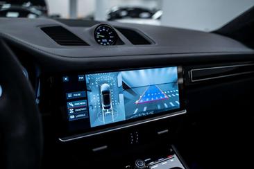 Porsche Cayenne III Turbo S E-Hybrid — photo 10