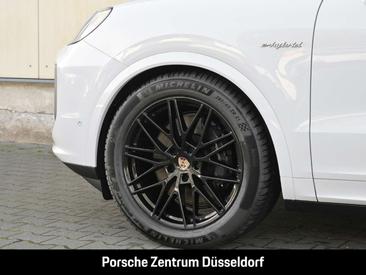 Porsche Cayenne III E-Hybrid Coupé — photo 6