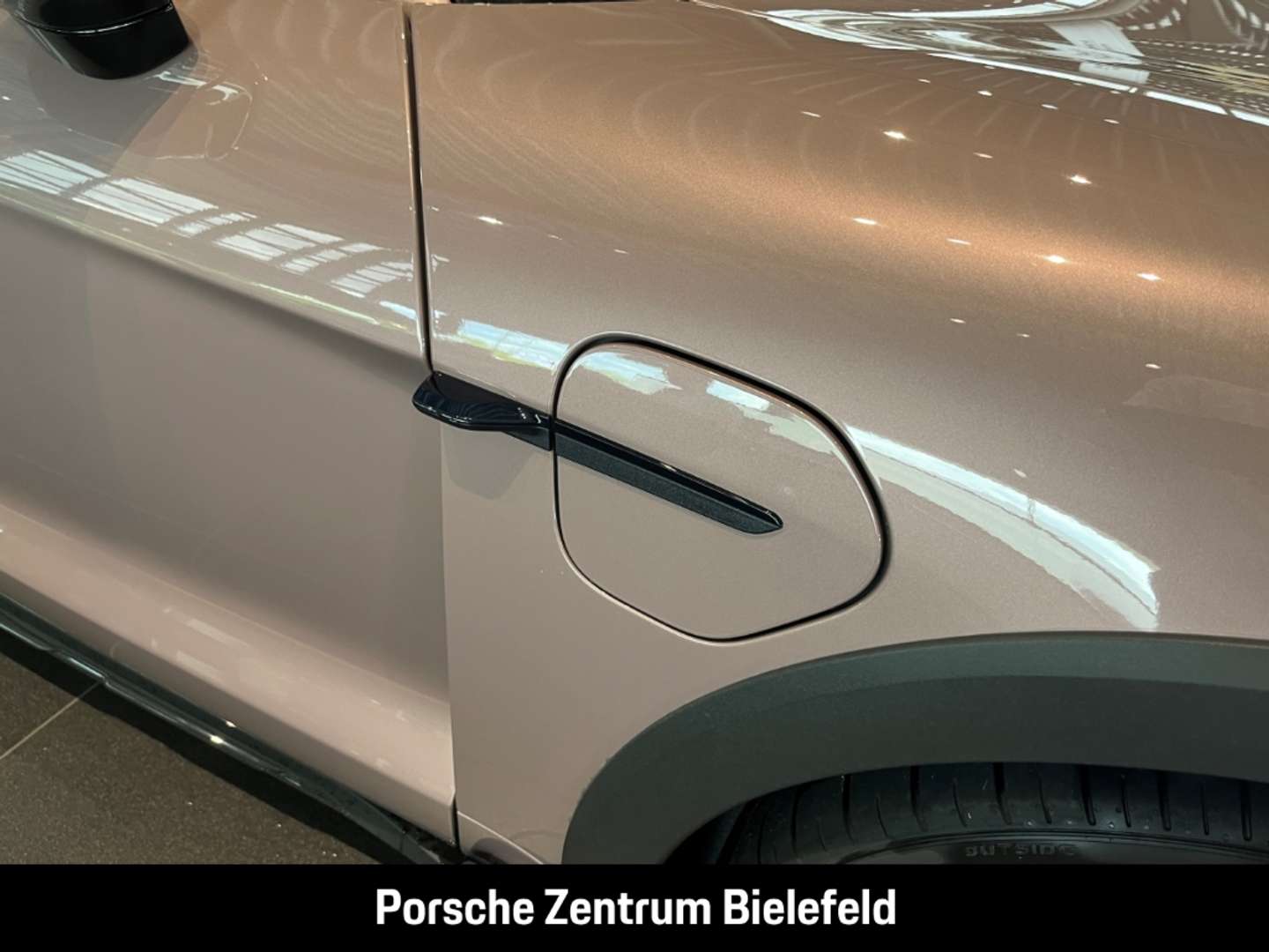 Porsche Taycan Turbo S Cross Turismo - 2023 - Joinsteer - #10