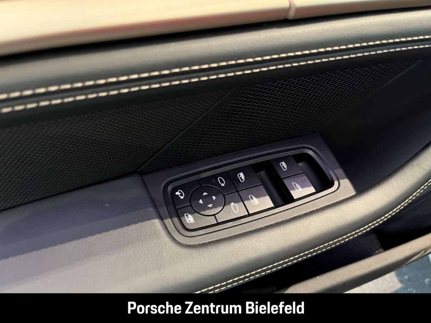 Porsche Taycan Turbo S Cross Turismo - 2023 - Joinsteer - #24