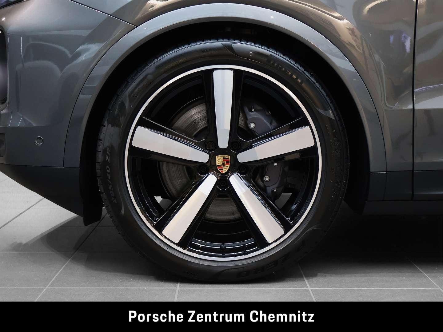 Porsche Cayenne Sportabgas E-Hybrid - 2025 - Joinsteer - #6