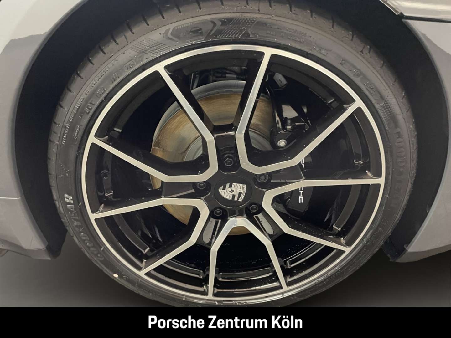 Porsche Taycan Sport Turismo - 2025 - Joinsteer - #9