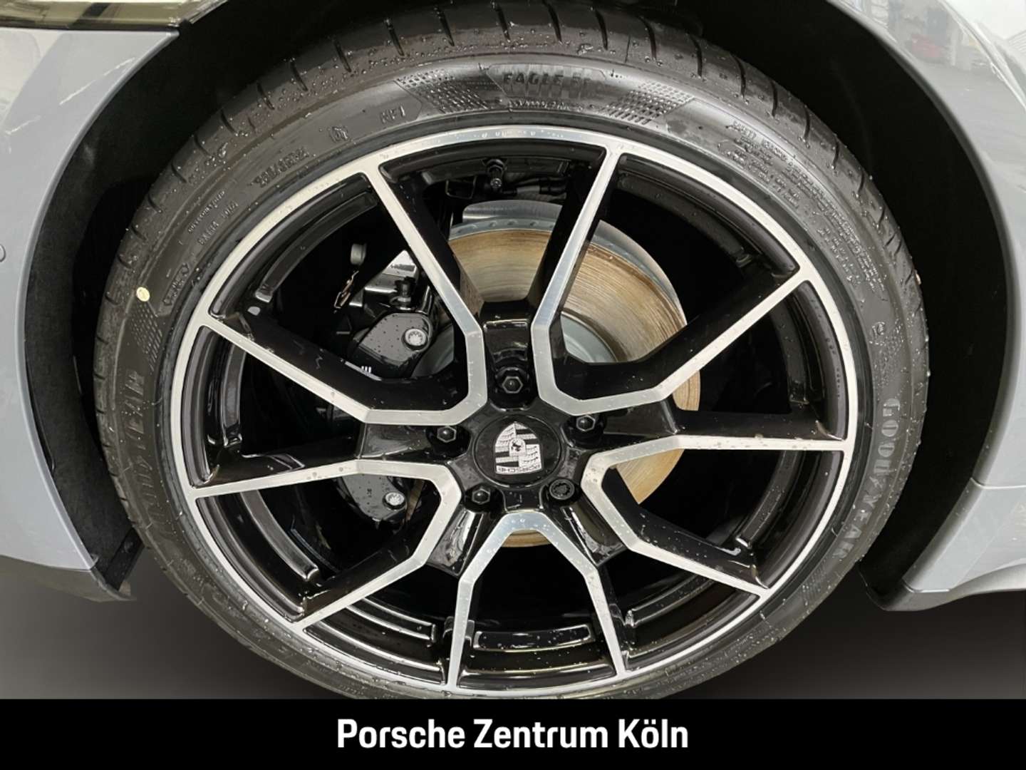 Porsche Taycan Sport Turismo - 2025 - Joinsteer - #12