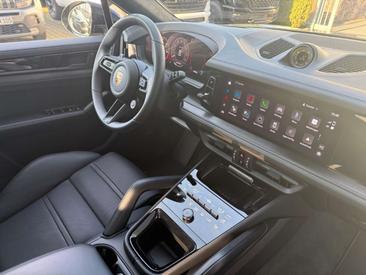 Porsche Cayenne III GTS Coupé — photo 15