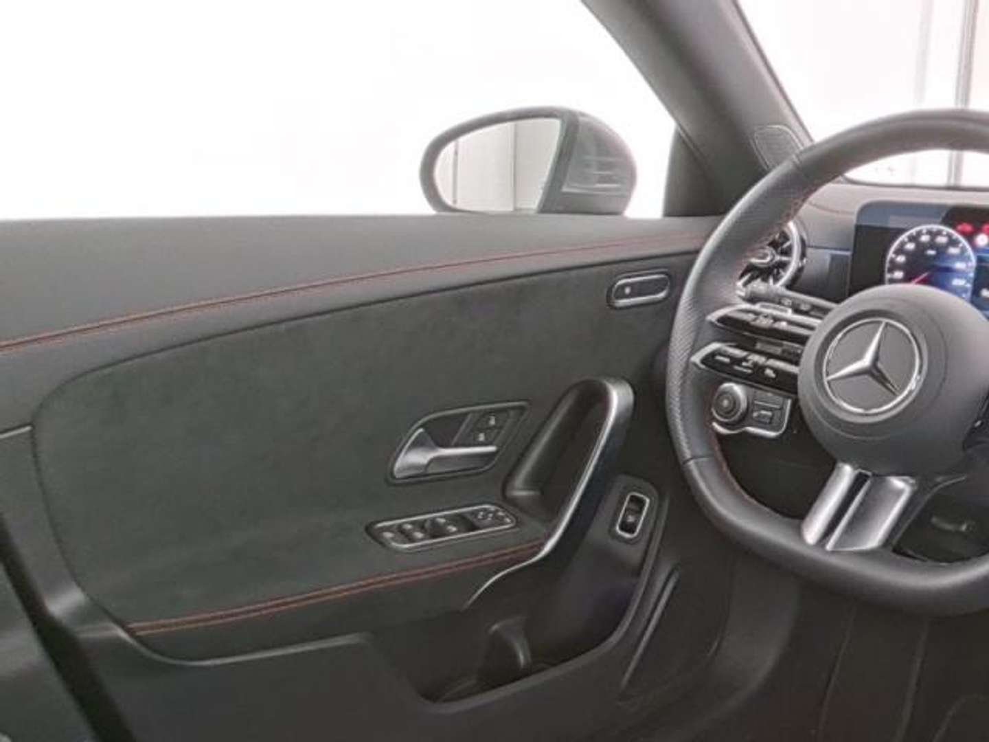 Mercedes CLA Shooting Break 180 Premium - 2024 - Joinsteer - #3