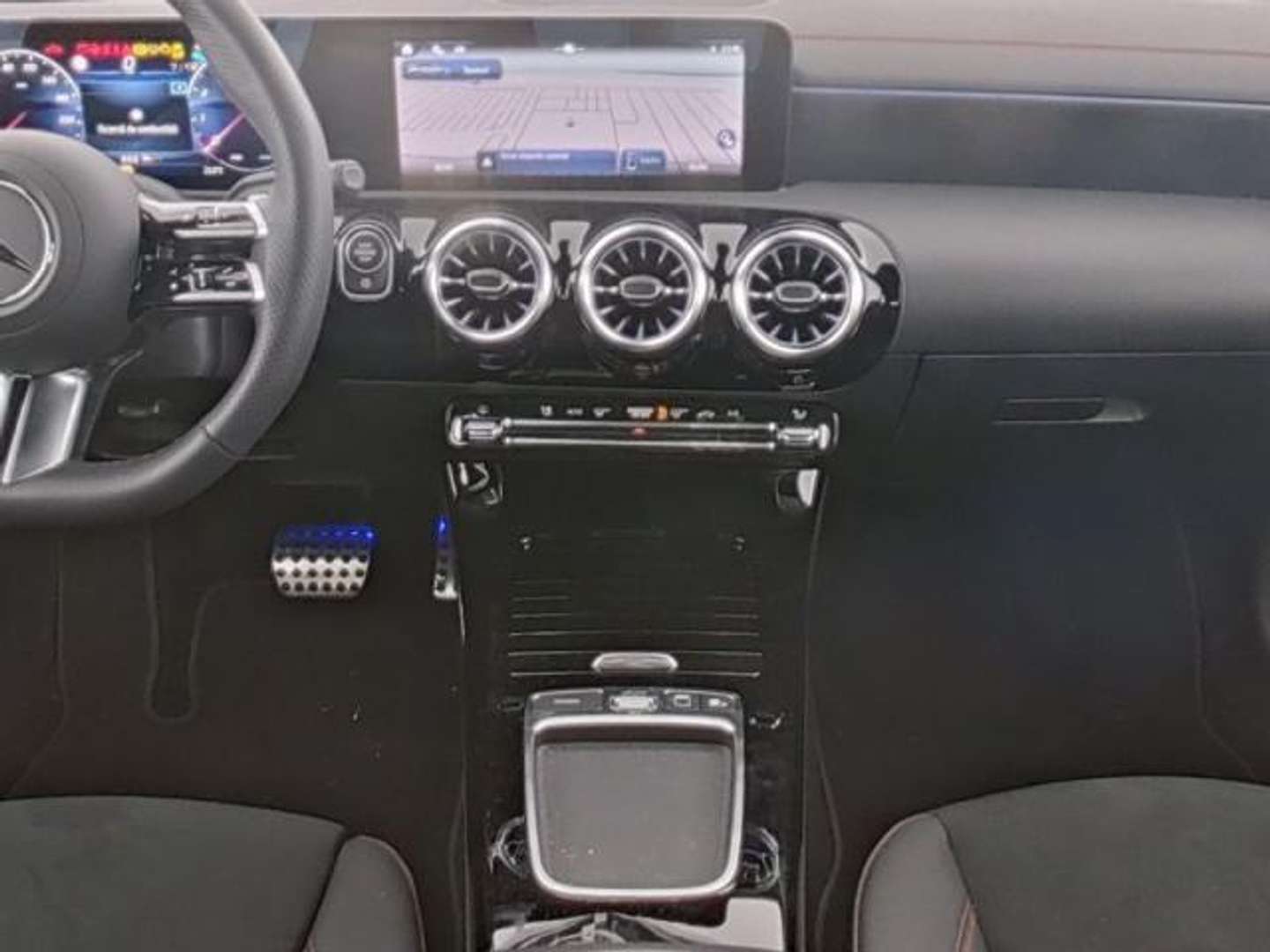 Mercedes CLA Shooting Break 180 Premium - 2024 - Joinsteer - #4