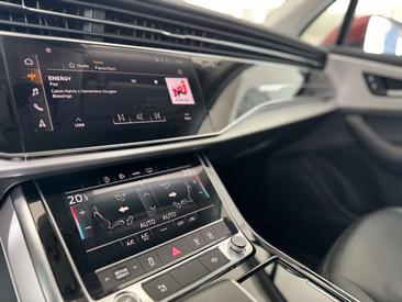 Audi Q7 45 TDI S LINE — photo 23