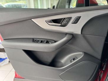 Audi Q7 45 TDI S LINE — photo 27