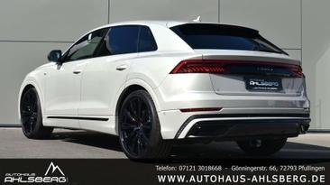 Audi Q8 S Line — photo 7