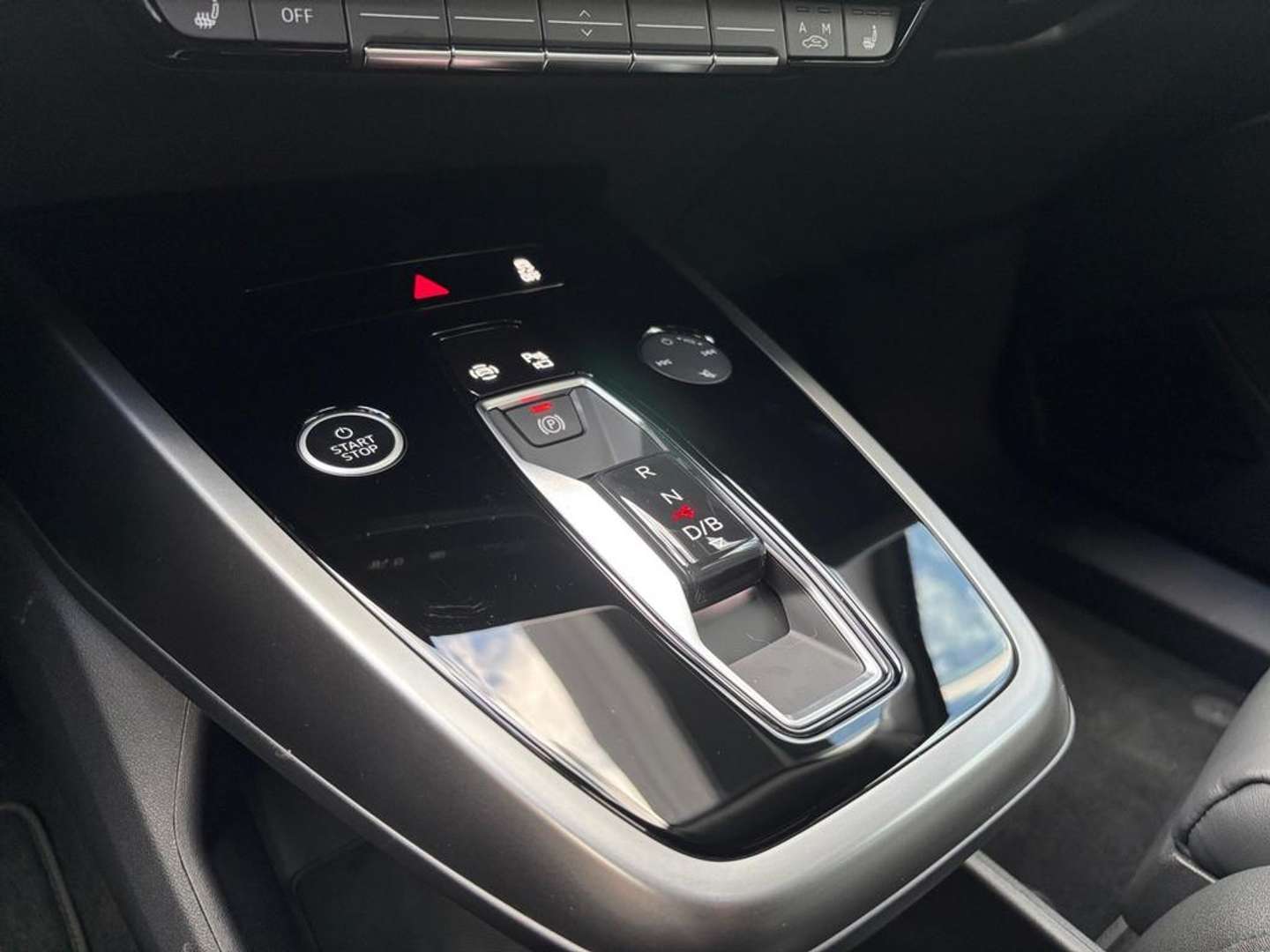 Audi Q4 E-tron 45 E-tron Corporate - 2025 - Joinsteer - #4