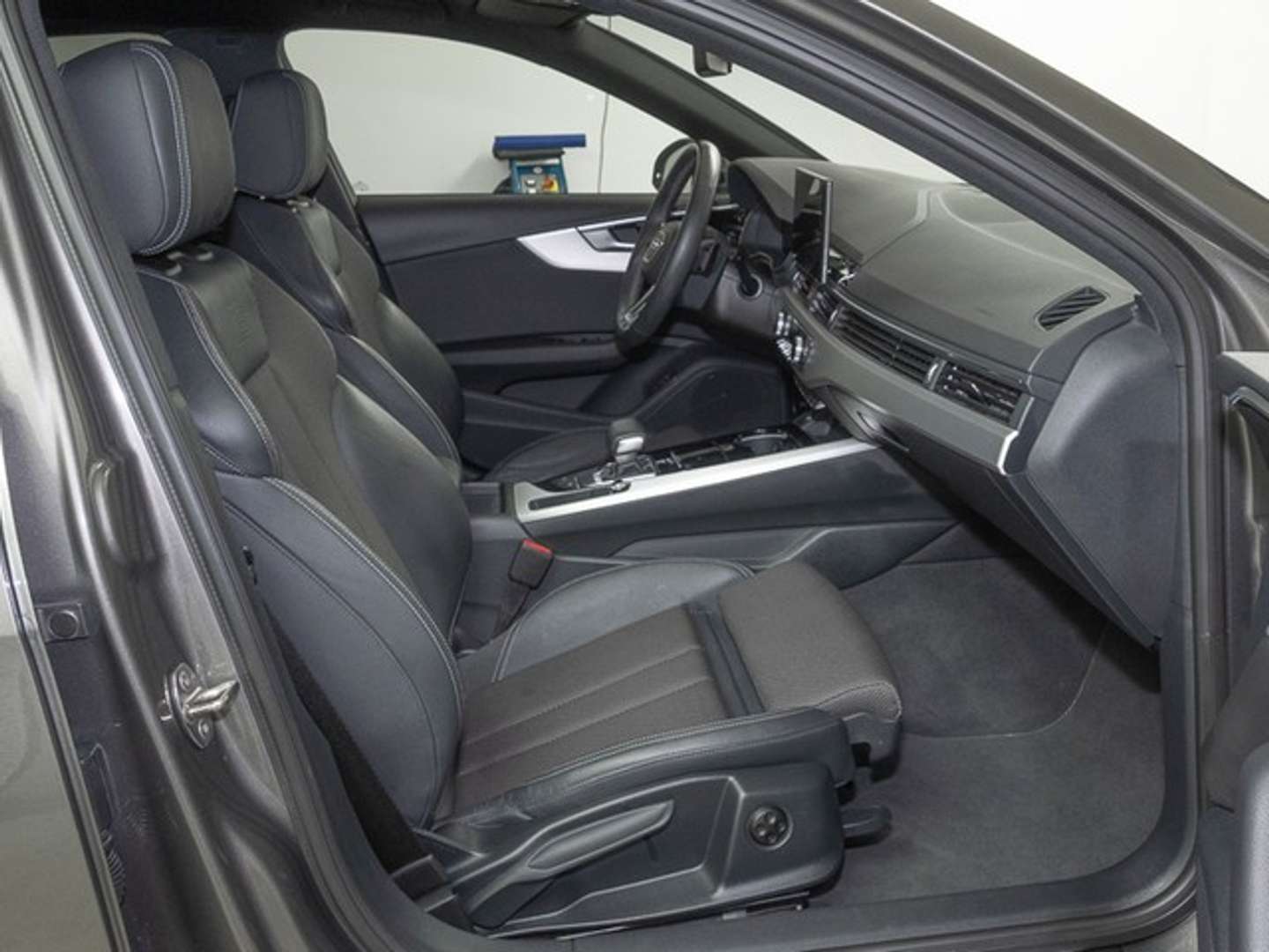 Audi A4 Avant 35 TDI S Line - 2022 - Joinsteer - #6