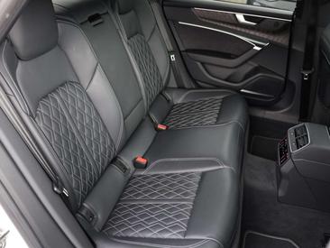 Audi A7 Sportback 45 TDI S Line — photo 30