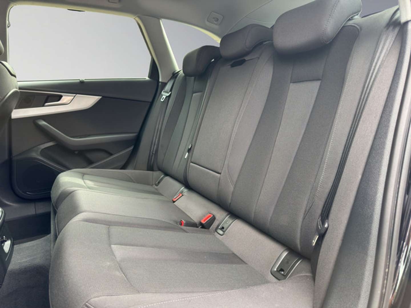 Audi A4 35 2.0 TDI Avant - 2023 - Joinsteer - #18