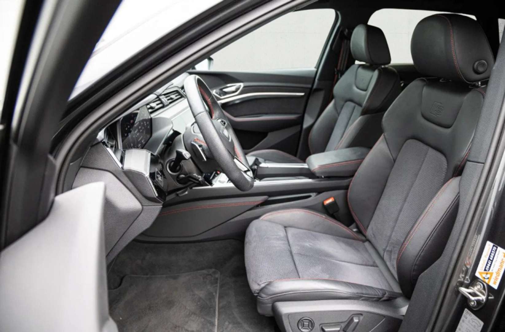 Audi Q8 55 Quattro S Line Edition - 2023 - Joinsteer - #10