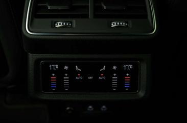 Audi Q8 55 Quattro S Line Edition — photo 16