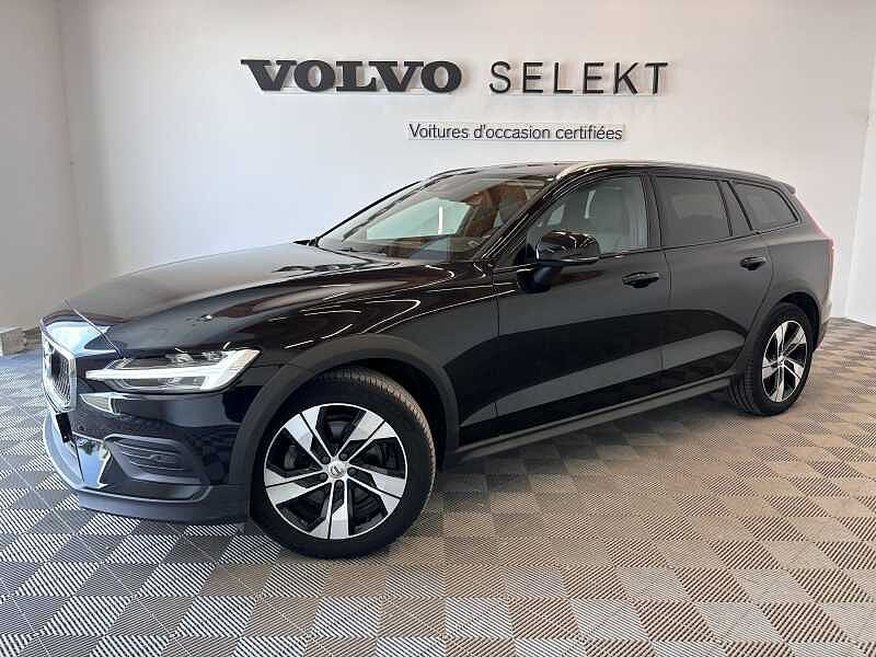 Volvo V60 Cross Country Pro B4 - 2022 - Joinsteer - #1
