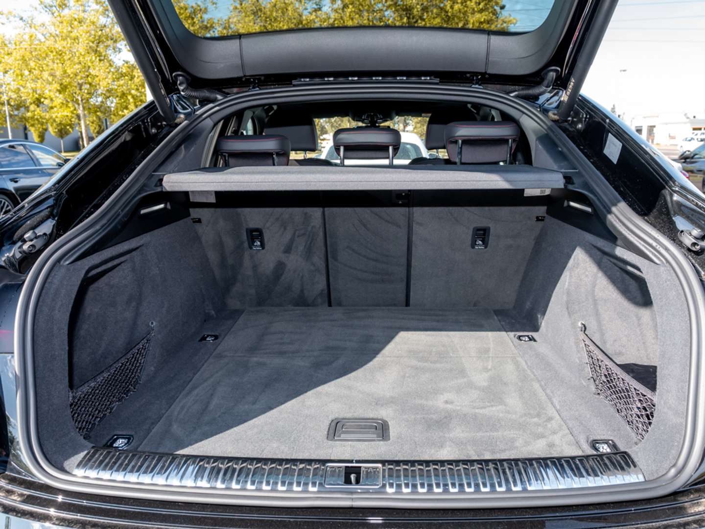 Audi Q8 Sportback 55 E-tron S Line - 2023 - Joinsteer - #8