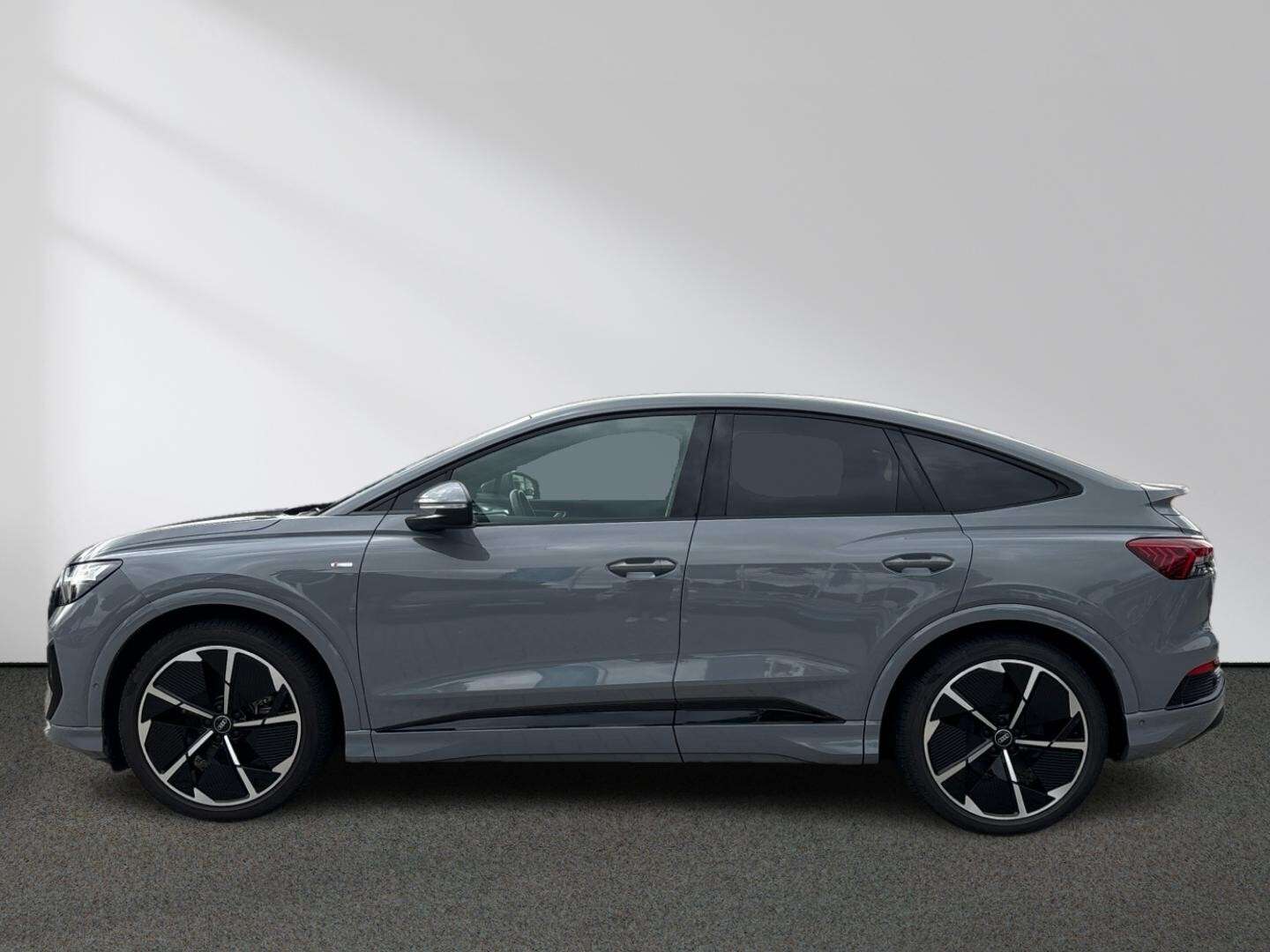 Audi Q4 E-tron Sportback 35 S LINE - 2023 - Joinsteer - #2