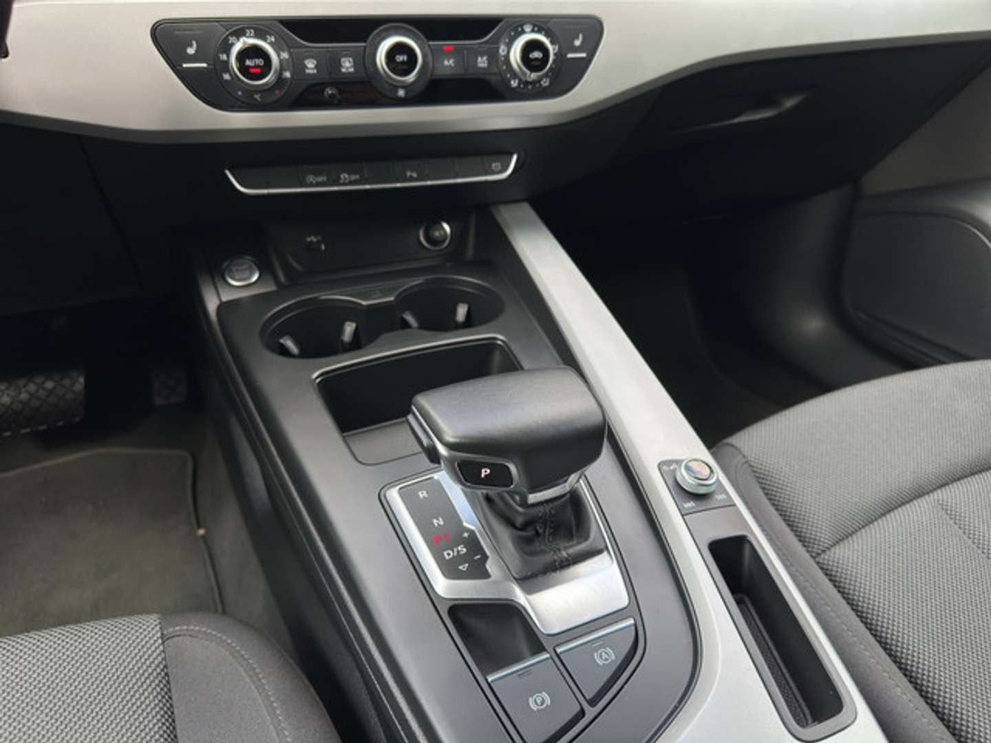 Audi A4 35 2.0 TDI S-Tronic - 2023 - Joinsteer - #15