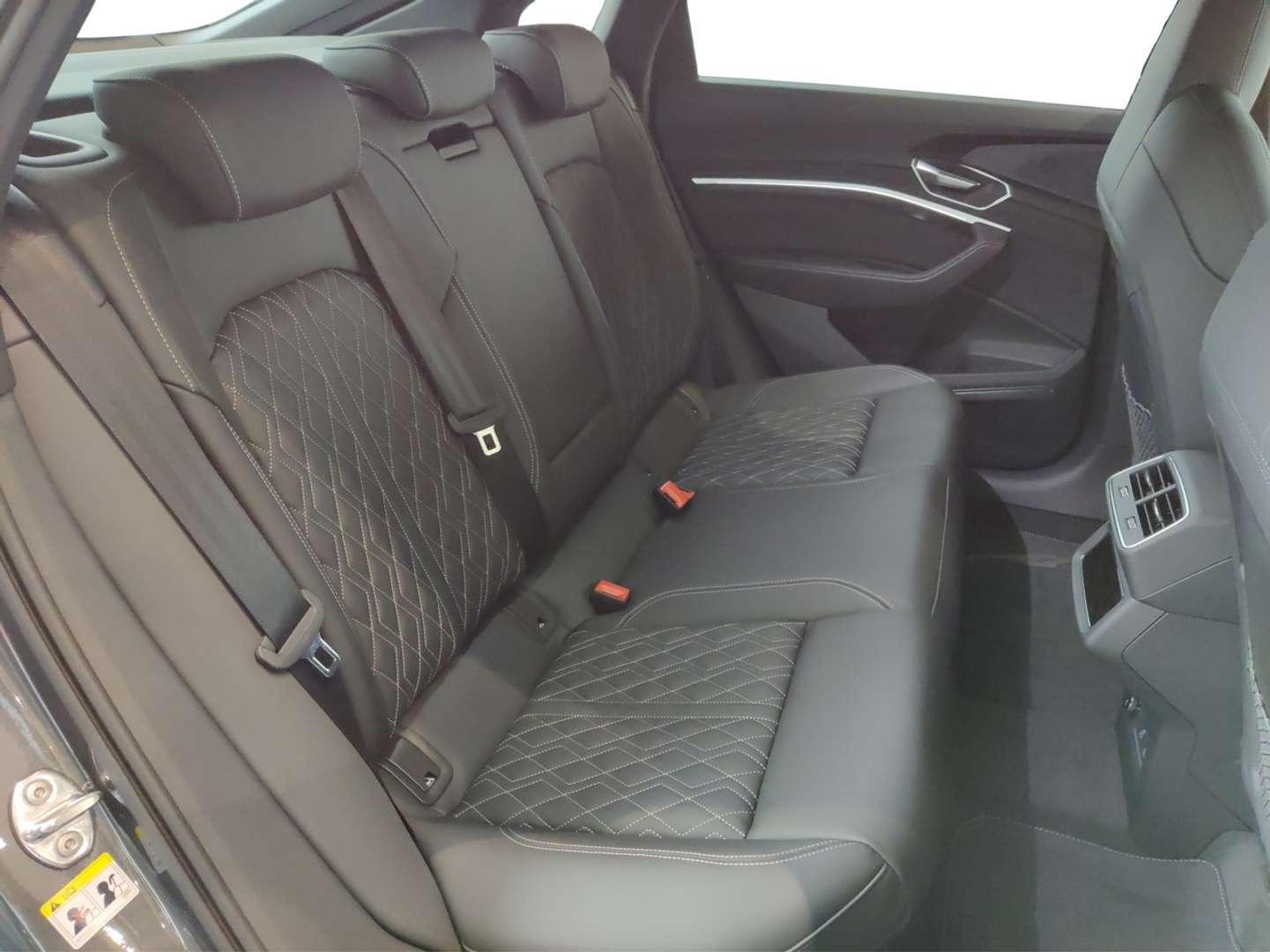 Audi Q8 Sportback 55 E-tron Quattro S Line - 2025 - Joinsteer - #7