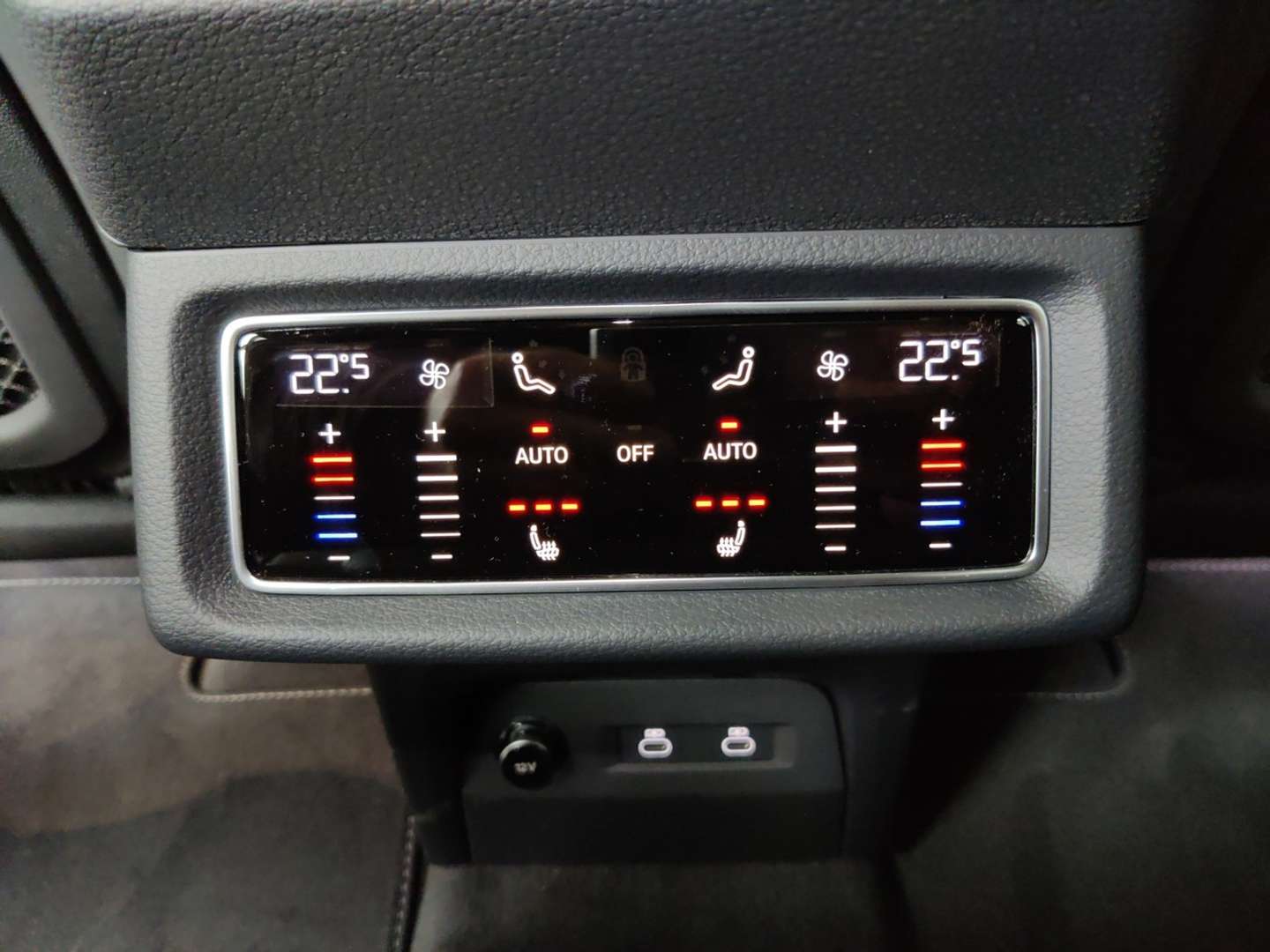 Audi Q8 Sportback 55 E-tron Quattro S Line - 2025 - Joinsteer - #12