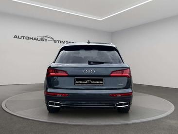 Audi Q5 55 TFSI E S Line — photo 4