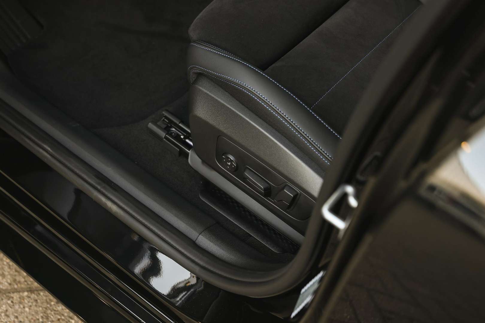 BMW X2 M Sport SDrive20i - 2025 - Joinsteer - #12