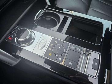 Land Rover Discovery HSE Luxury Si4 — photo 6