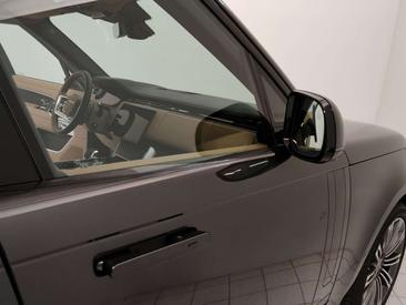 Land Rover Range Rover HSE D300 — photo 13