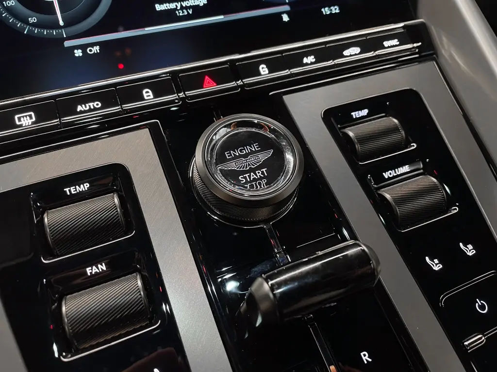 Aston Martin DB12 V8 Coupe 4.0 - 2024 - Joinsteer - #28