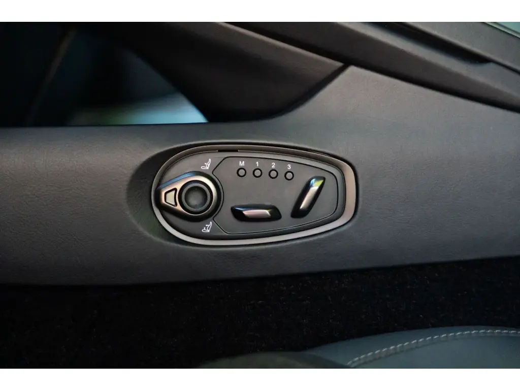 Aston Martin DB12 V8 Coupe 4.0 - 2024 - Joinsteer - #25