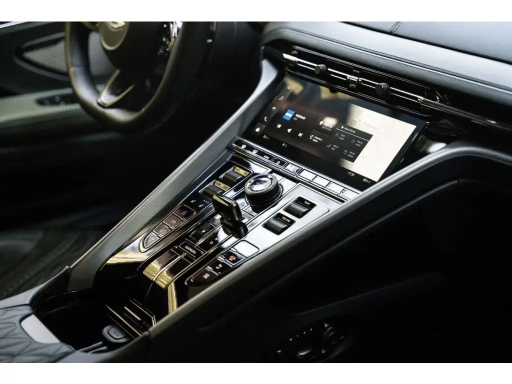 Aston Martin DB12 V8 Coupe 4.0 - 2024 - Joinsteer - #28
