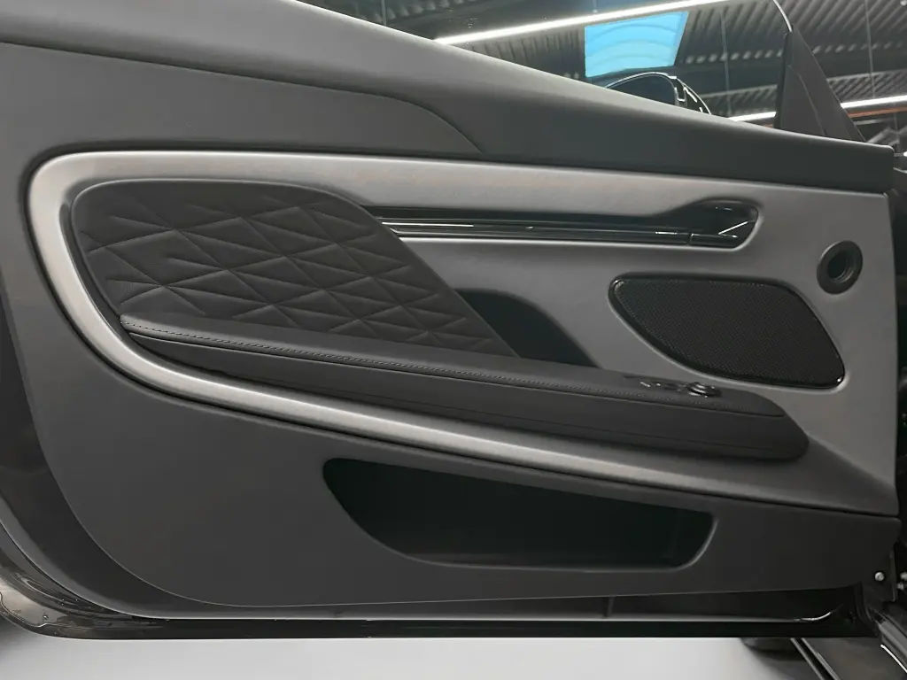 Aston Martin DB12 V8 Coupe 4.0 - 2024 - Joinsteer - #38