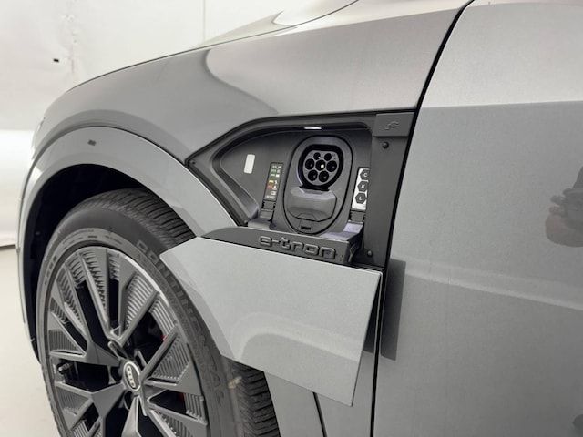 Audi Q8 Sportback E-tron S Line 55 E-tron Quattro 300,00 KW - 2023 - Joinsteer - #23