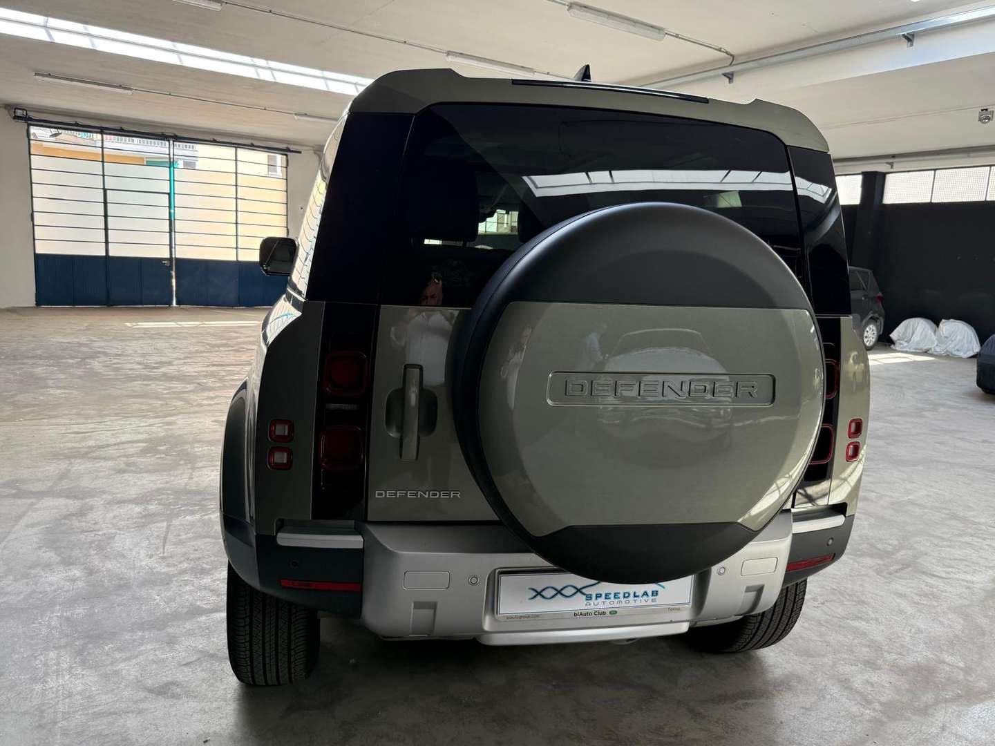 Land Rover Defender 90 D250 X-Dynamic HSE - 2023 - Joinsteer - #6