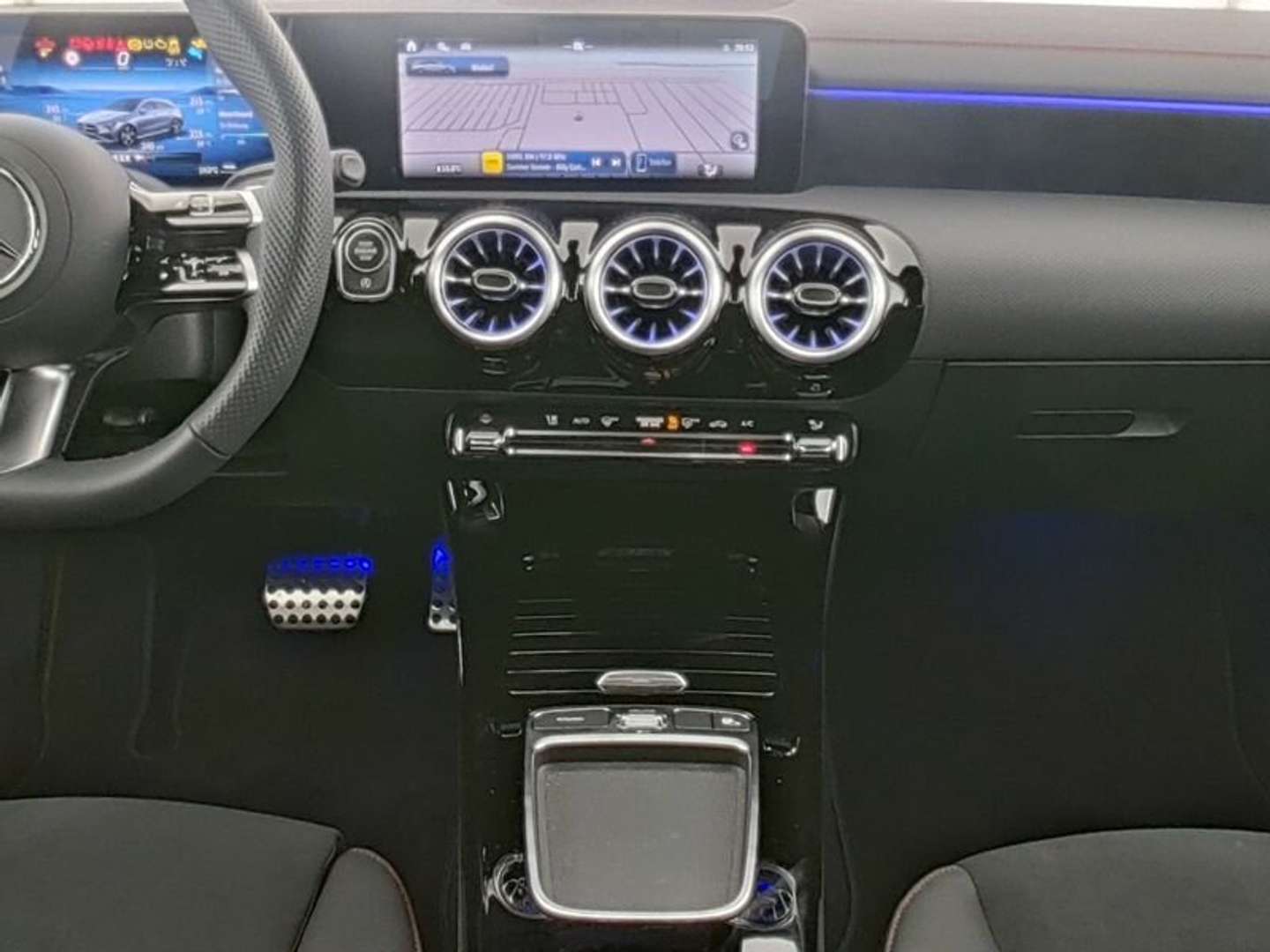 Mercedes CLA 200 AMG Line - 2024 - Joinsteer - #4