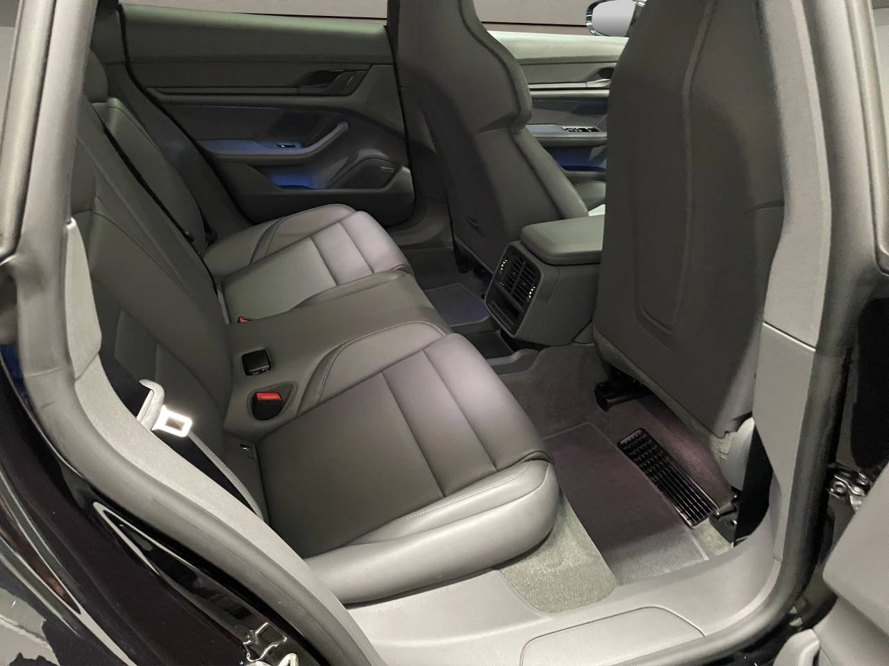 Porsche Taycan 4 Cross Turismo - 2024 - Joinsteer - #22