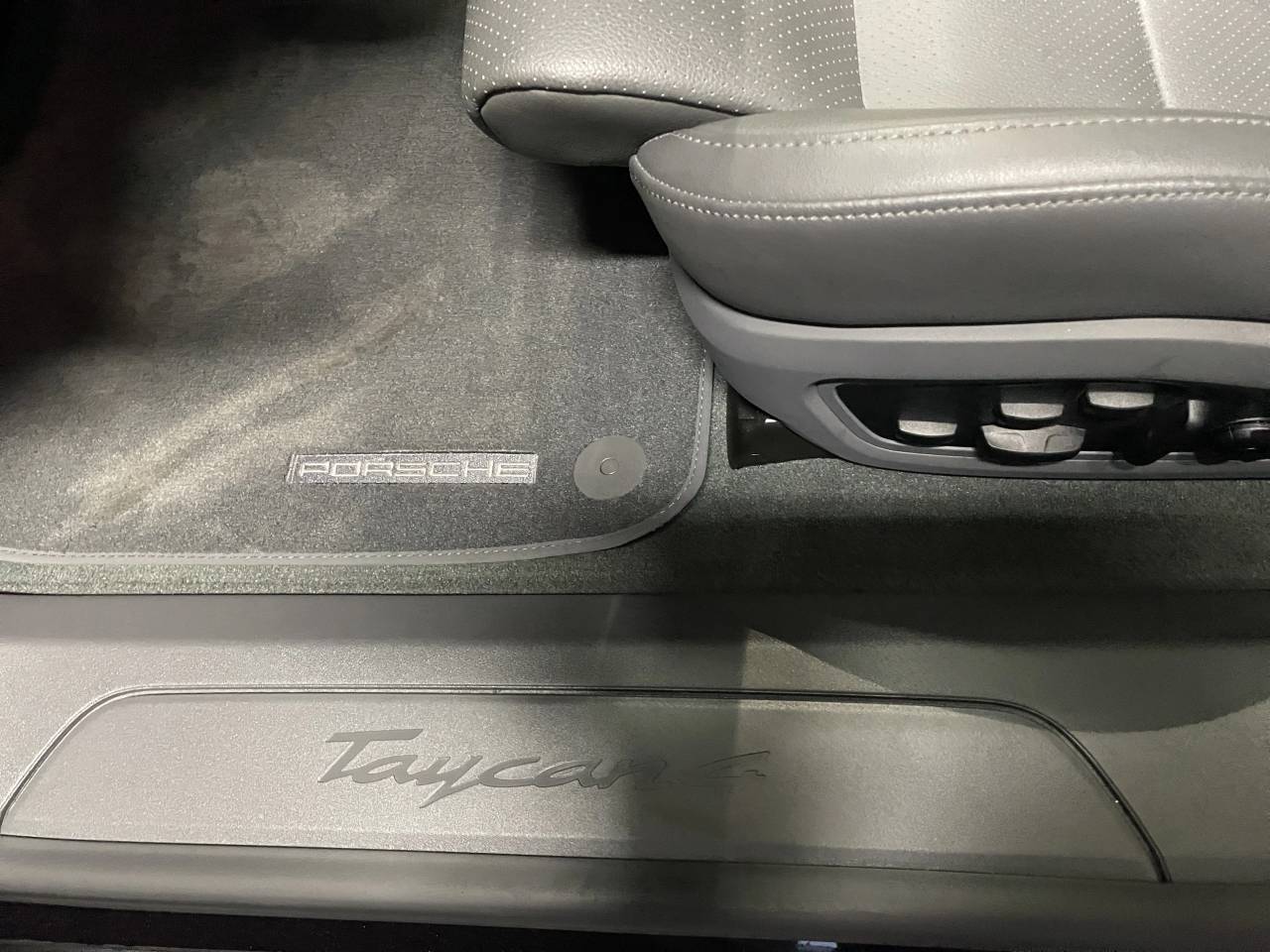Porsche Taycan 4 Cross Turismo - 2024 - Joinsteer - #25
