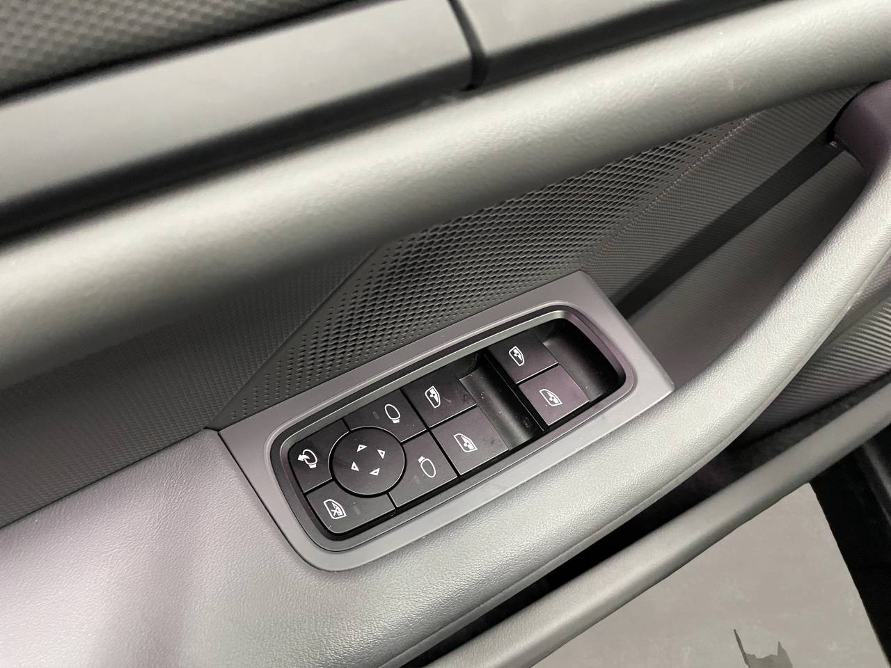 Porsche Taycan 4 Cross Turismo - 2024 - Joinsteer - #27