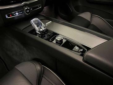 Volvo XC60 Plus — photo 5