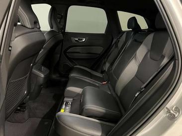 Volvo XC60 Plus — photo 16